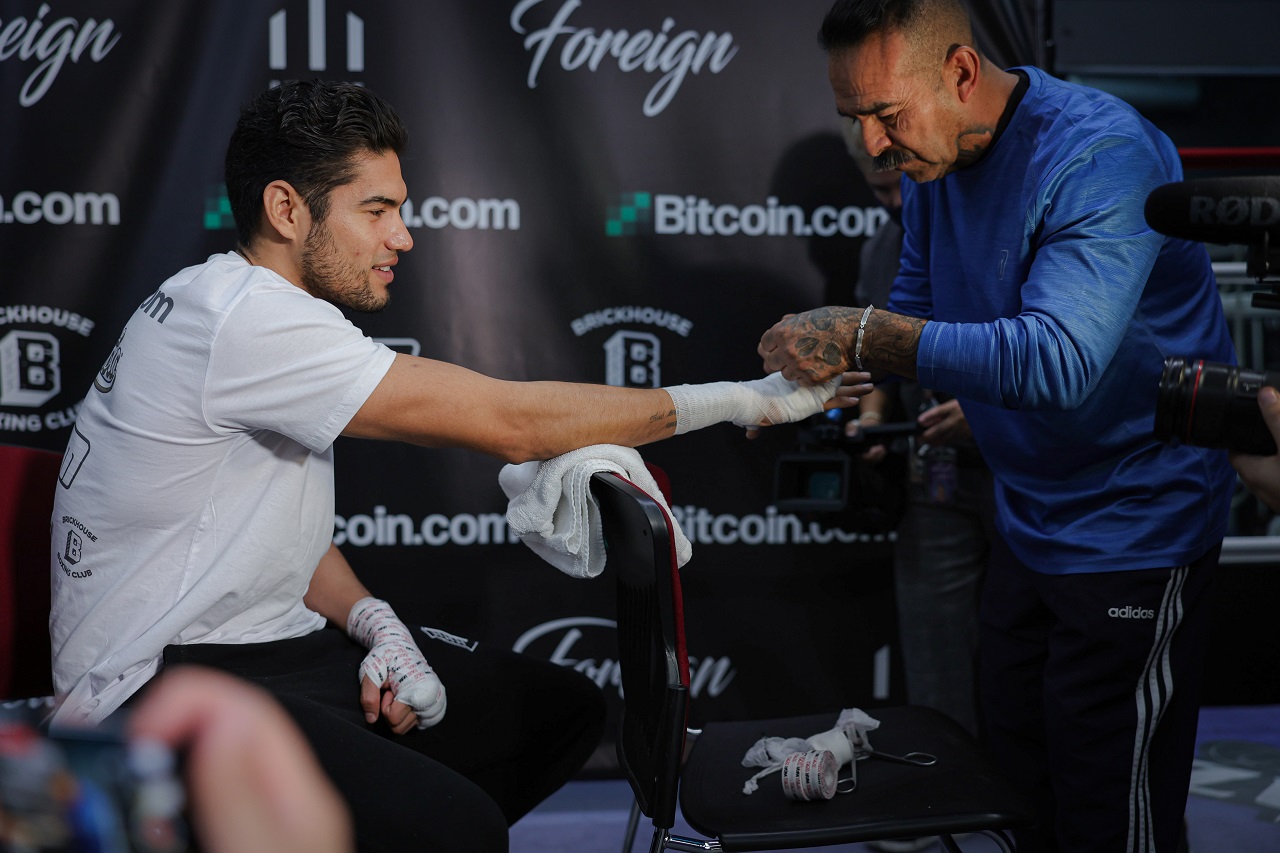 Undefeated Gilberto ‘Zurdo’ Ramirez Heads to the Ring With Bitscoins.net in His Corner